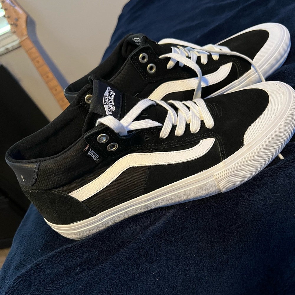 Vans size 8.5 mens